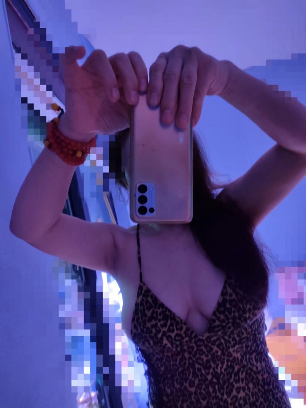 滨江包时理疗师